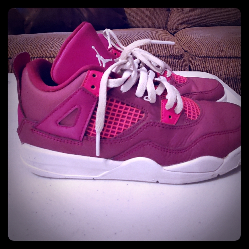 Jordan's tennis shoes (Youth size)